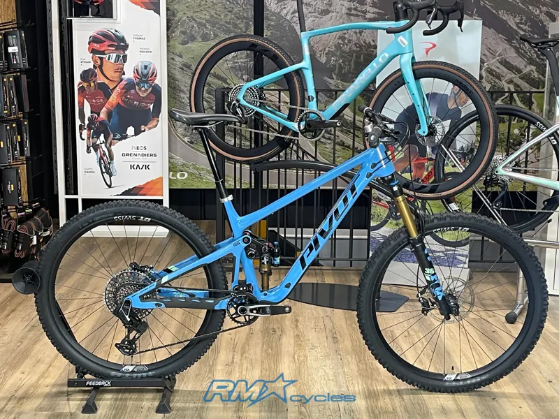 Pivot Switchblade V6 29 Pro X0 AXS Large Blue Neptune Ex-demo