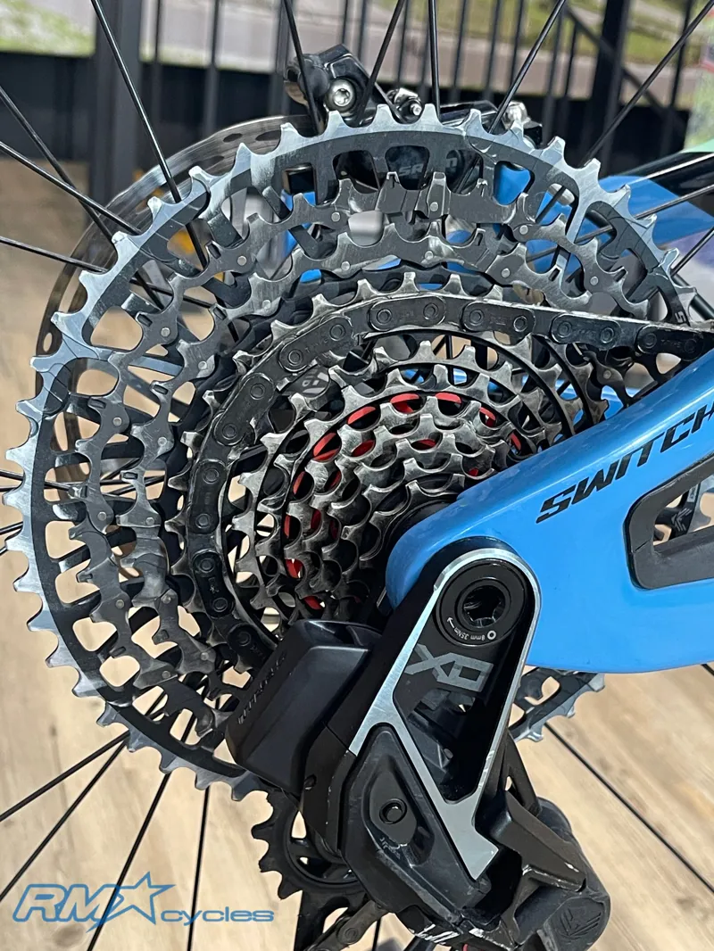 Pivot Switchblade V6 29 Pro X0 AXS Large Blue Neptune Ex-demo-7