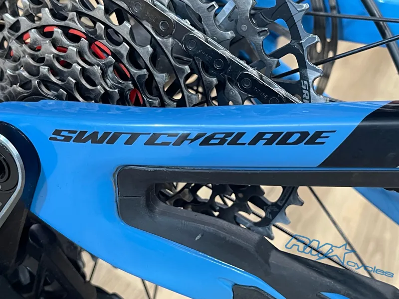 Pivot Switchblade V6 29 Pro X0 AXS Large Blue Neptune Ex-demo-2