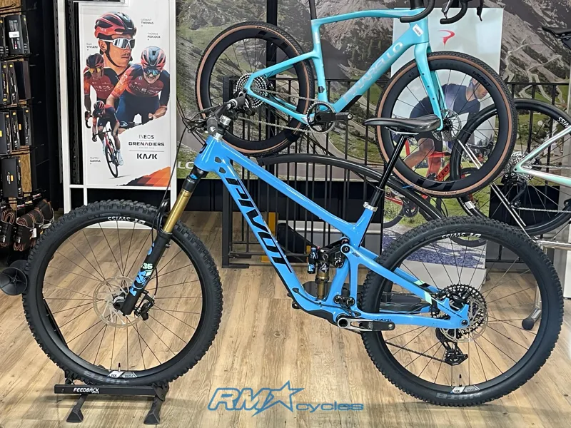 Pivot Switchblade V6 29 Pro X0 AXS Large Blue Neptune Ex-demo-1