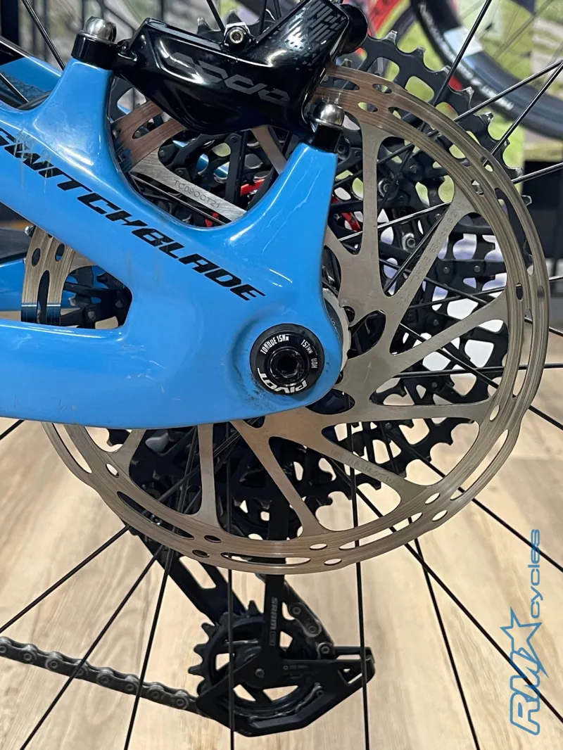 Pivot Switchblade V6 29 Pro X0 AXS Large Blue Neptune Ex-demo-10