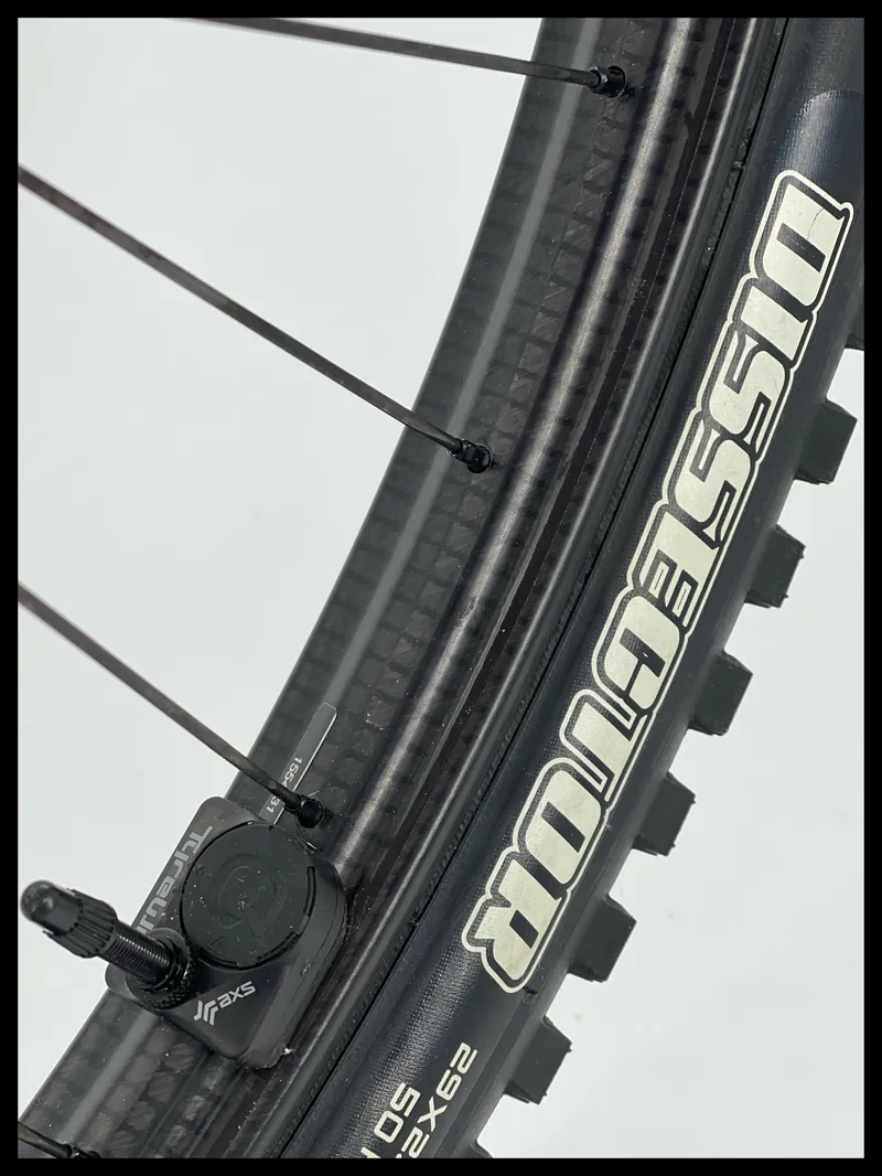 Zipp 3Zero Moto Carbon Mullet Wheelset XD FH 6 Bolt inc Tyrewhizz-7