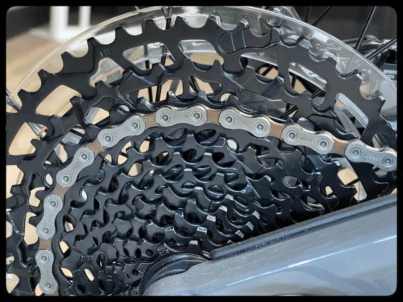 GT Sensor Carbon Elite 29 2024-12