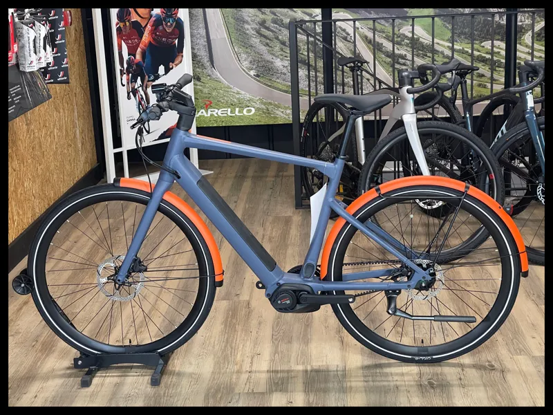 BMC 257 Urbanchallenge AMP AL ONE Alfine 8 Performance CX Powder Steel Blue-1