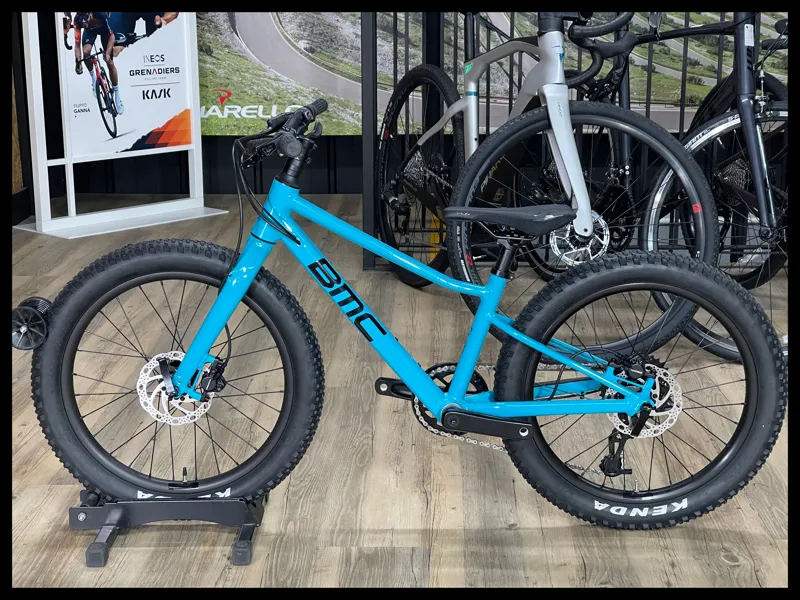 BMC TWOSTROKE AL 20 V2 X4 1X8 MTB BIKE: TURQOISE/BLACK/WHITE 20 2023-1