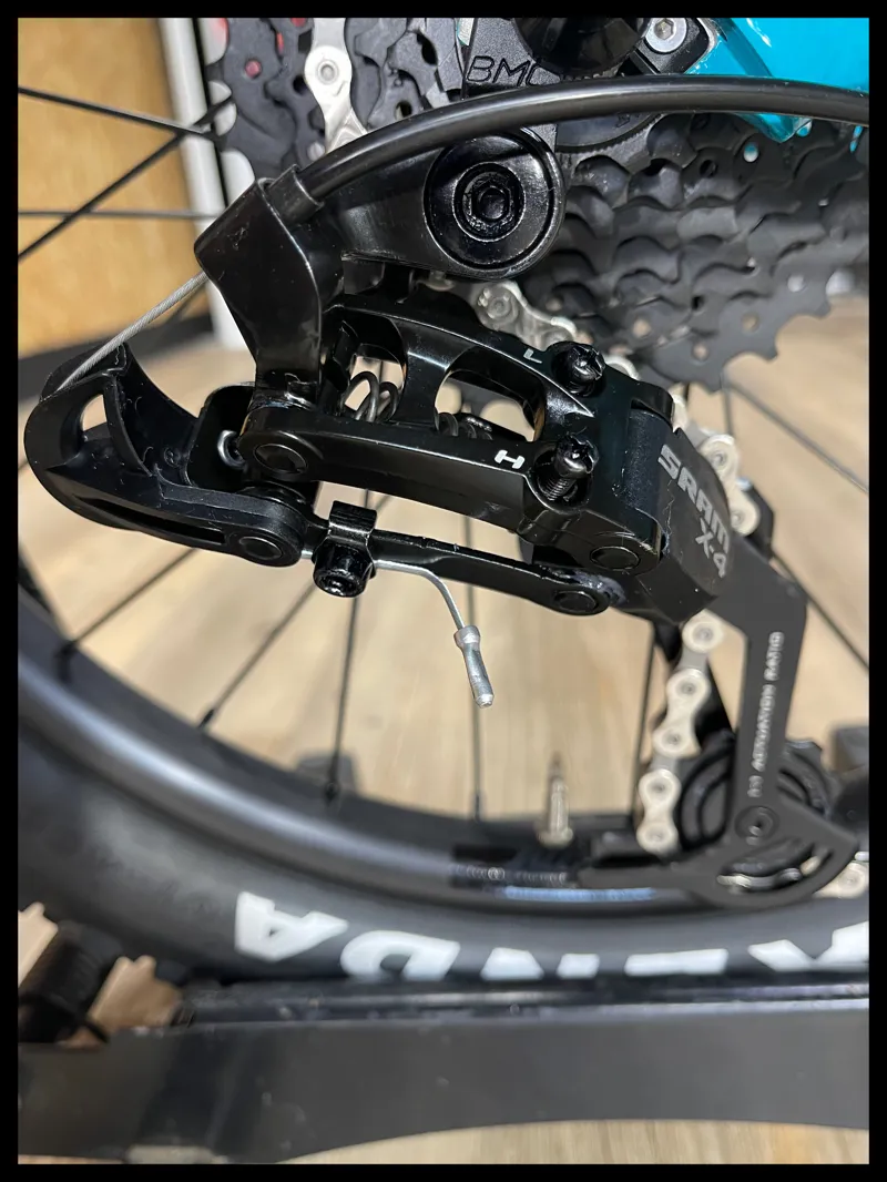 BMC TWOSTROKE AL 20 V2 X4 1X8 MTB BIKE: TURQOISE/BLACK/WHITE 20 2023-3