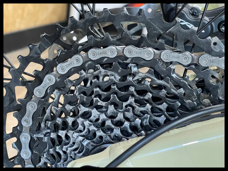 GT Force Carbon Elite 29 Tan Unisex Medium 2023 Ex-Demo-6