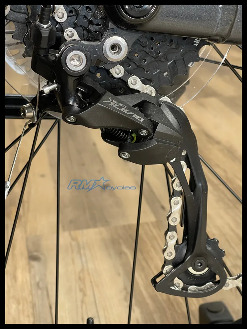 Giant Explore E+ 2  Stagger Medium Gunmetal Black 2023 Ex-Display -4