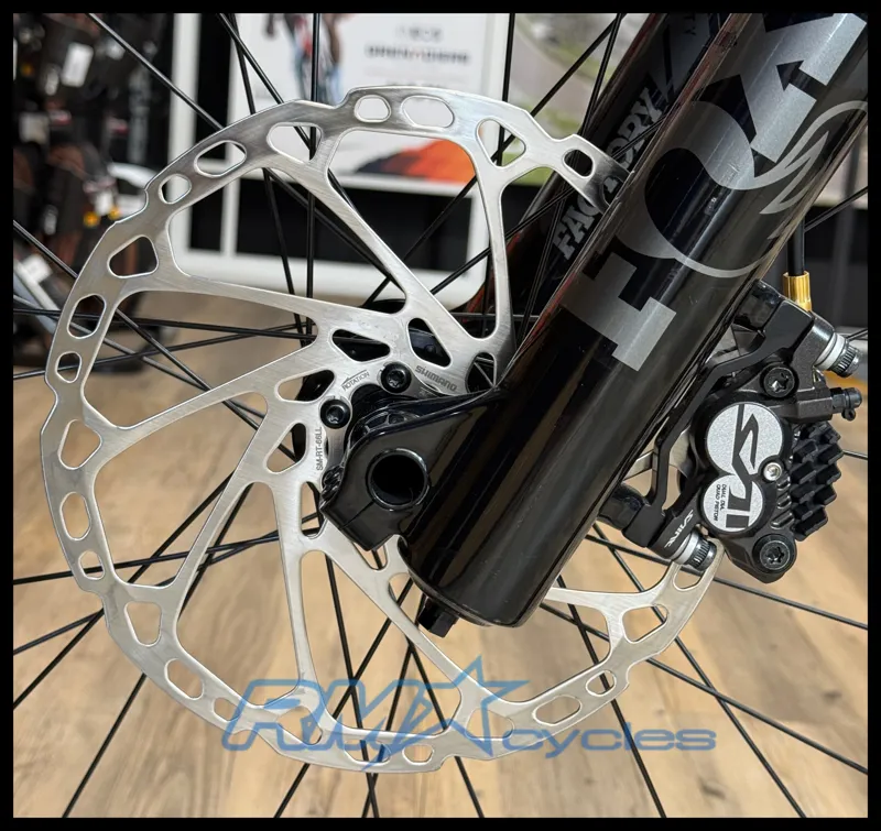 Giant Glory Advanced M/L Gloss Shoreline 2023-11