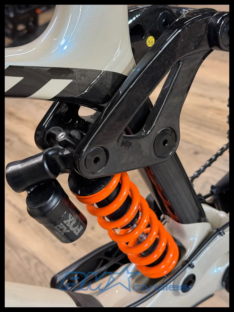 Giant Glory Advanced M/L Gloss Shoreline 2023-13