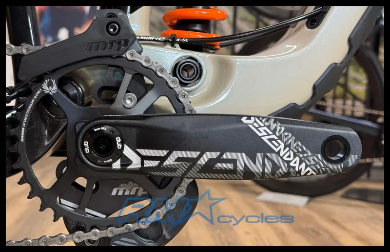 Giant Glory Advanced M/L Gloss Shoreline 2023-6