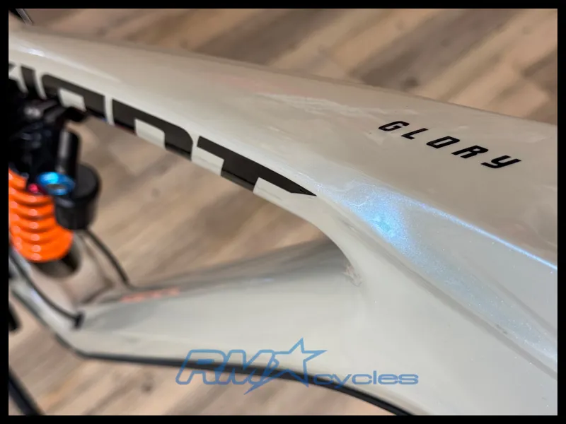 Giant Glory Advanced M/L Gloss Shoreline 2023-7