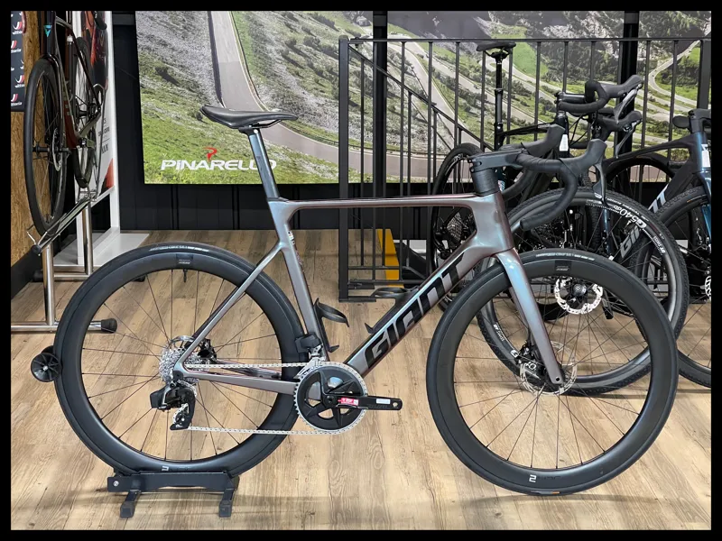 Giant Propel Advanced 1 Orion Nebula M-Large 2023 Approved Used