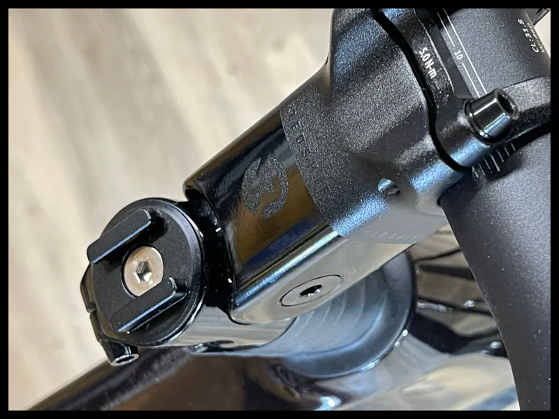 Giant Revolt X Advanced Pro 1 M-Large Copper Coin 2023 Approved Used-4