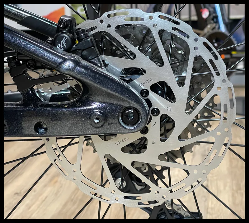 Giant Stance E+ 2 625 25km/H Electric Mountain Bike in Black Diamond-9