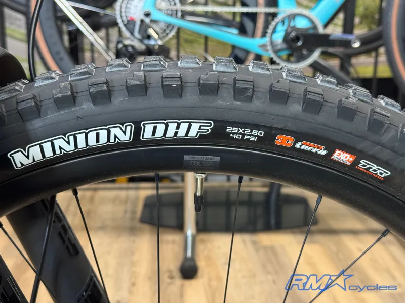 Giant Trance X Advanced E+ 1 eMTB Airglow XL-11