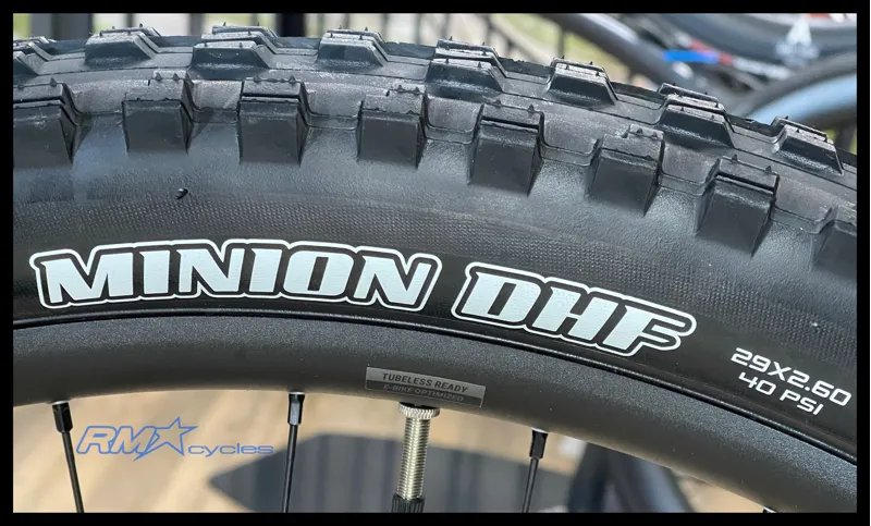 Giant Trance X Advanced E+ 2 Carbon Smoke 2023-12