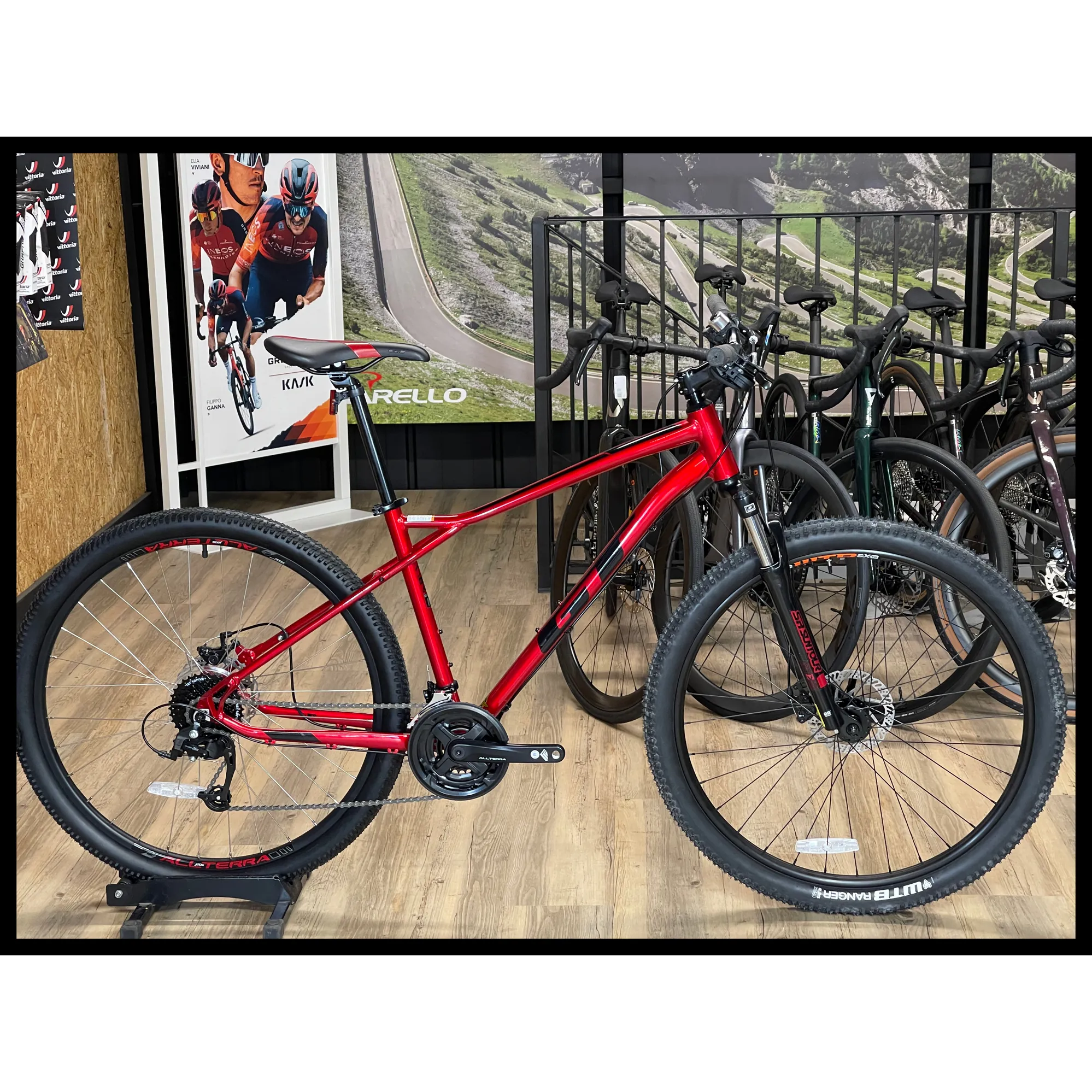 2023 GT Aggressor Sport Mens Alloy MTB in Red 2023 GT Aggressor Sport Mens Alloy MTB in Red