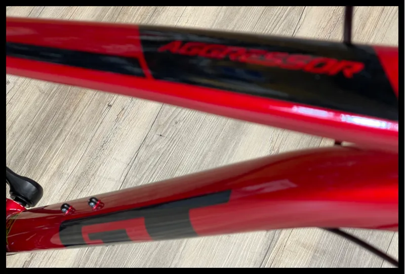 GT Aggressor Sport medium Red 2023-2