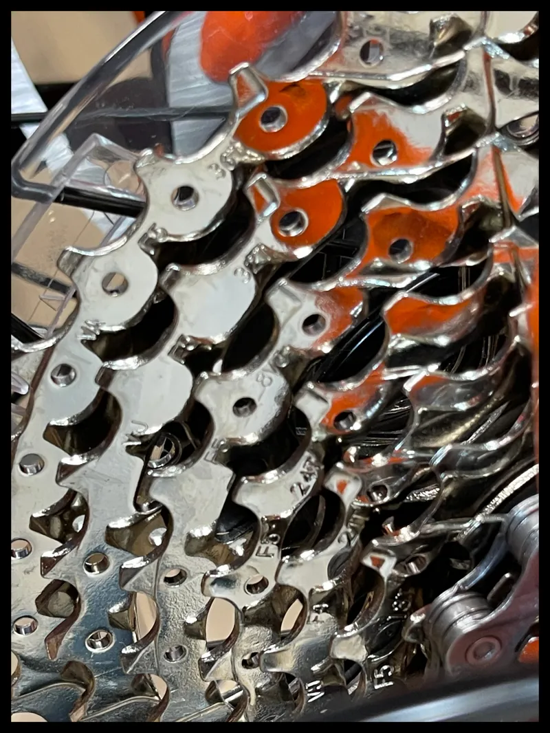 GT Avalanche Sport Mountain Bike Grey Large 2023-7