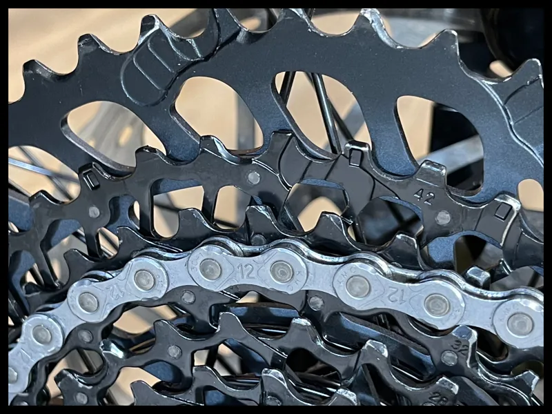 GT Force Crb Elite 29er Unisex TAN Medium 2023 Upgraded Ex-Demo-3