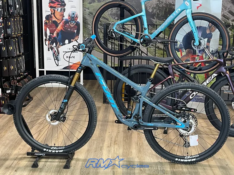 Pivot Mach 4 SL Pro XT/XTR w/120mm Fork Grey Medium Mountain Bike Ex-display-1
