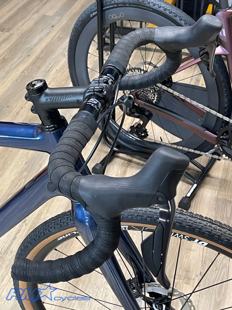 Pivot Vault Pro Ultegra Di2 Dark Blue Medium Gravel Race Bike Ex-demo-3