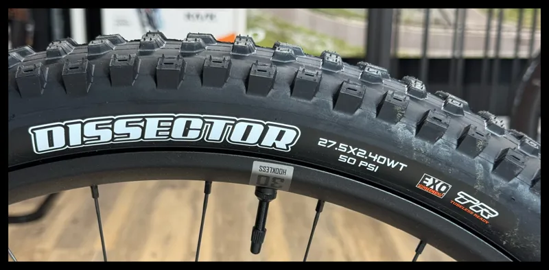 Liv Intrigue X 1 Small Black Diamond 2024-11