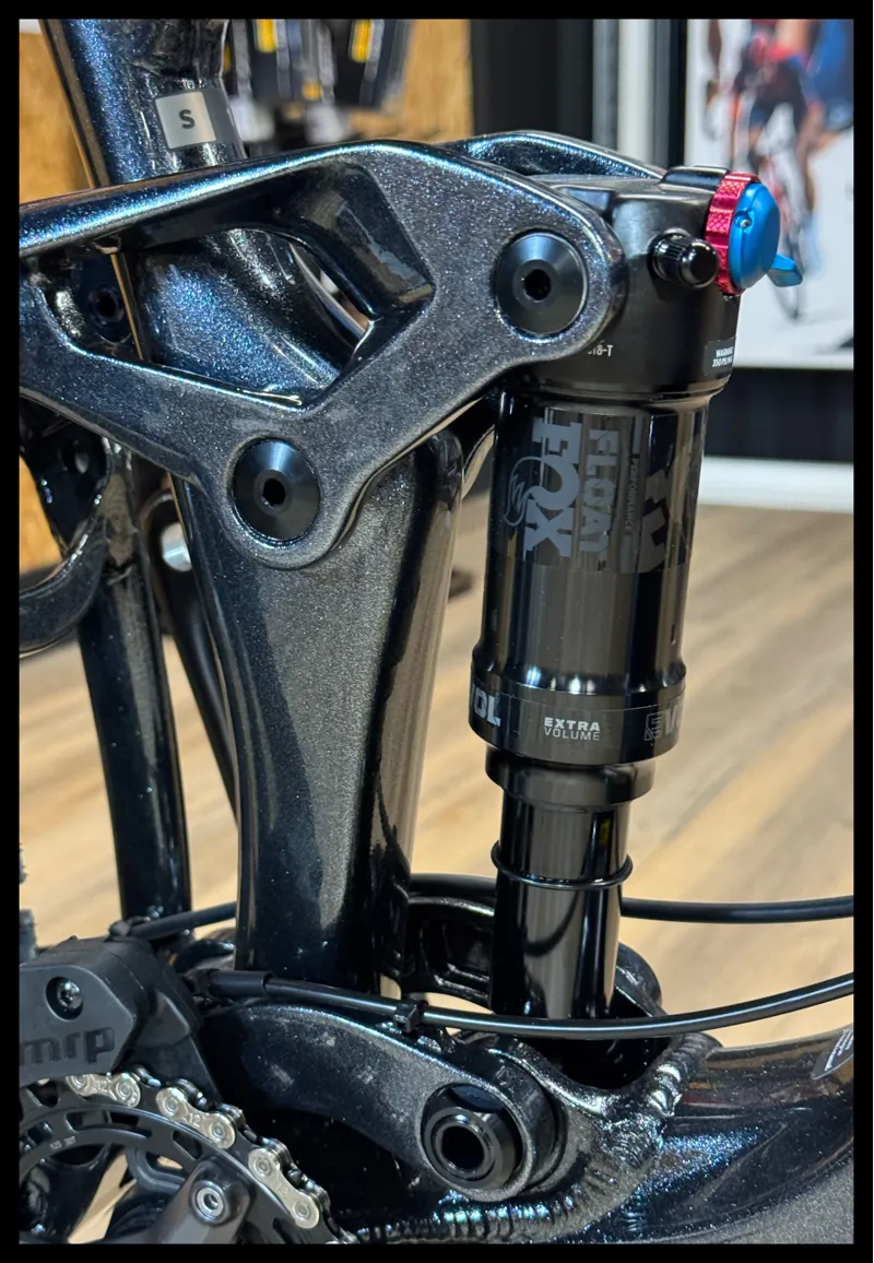 Liv Intrigue X 1 Small Black Diamond 2024-4