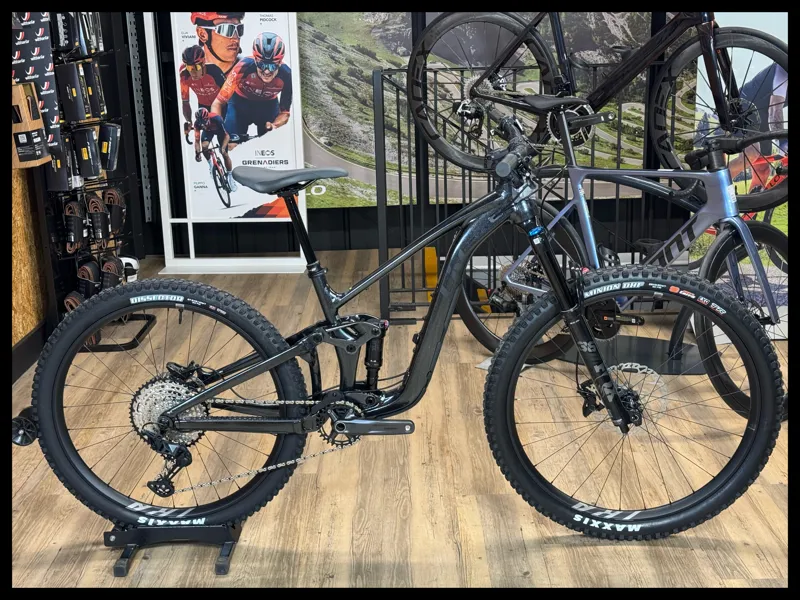 Liv Intrigue X 1 Small Black Diamond 2024