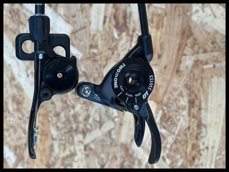 BMC Fourstroke01 FRS V1 FRS AD R/Shock Large White/Black/Carbon 2024-5