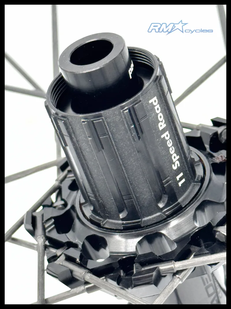 Cadex 36 Tubeless Disc Brake Rw- Shimano Rear 700c-1