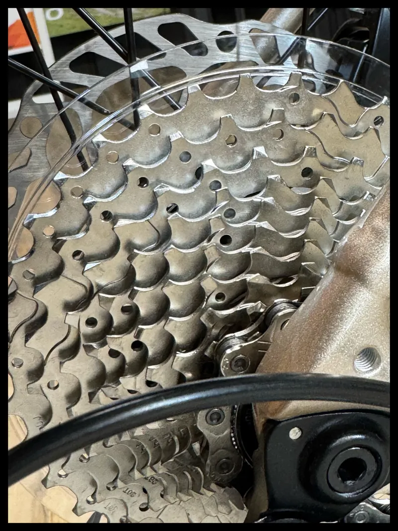 Giant Contend AR 2 Medium  Sandshell 2024-3