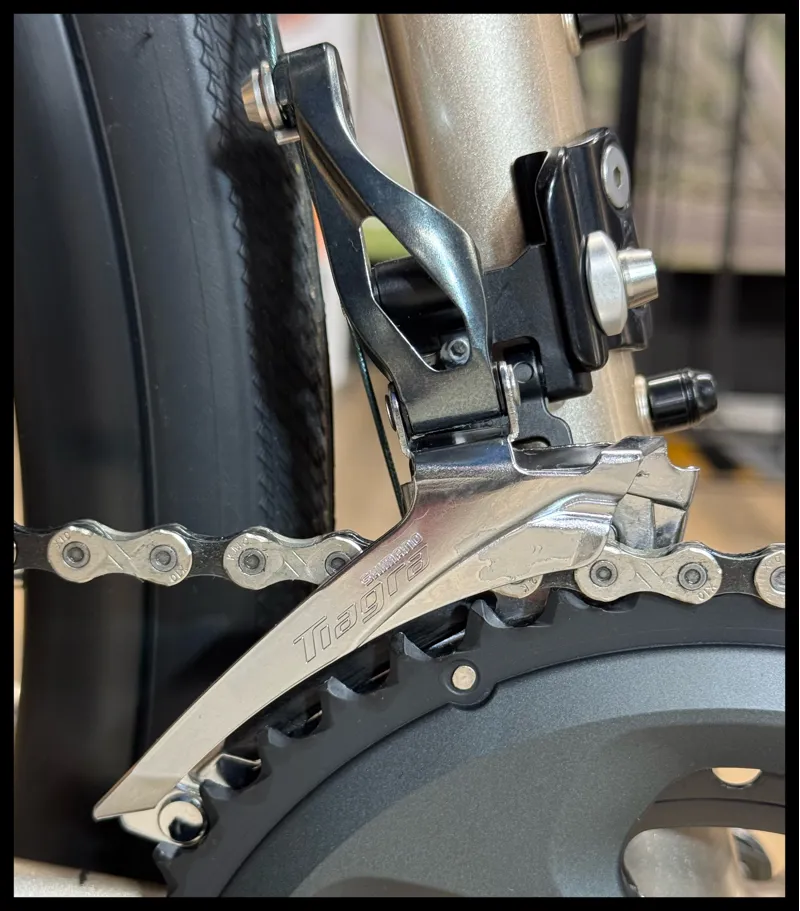 Giant Contend AR 2 Medium  Sandshell 2024-5