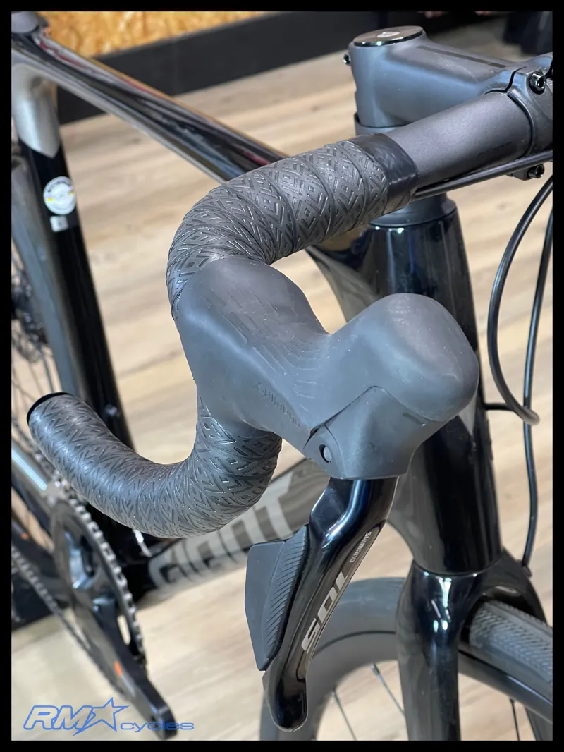 Giant Defy Advanced 1 Large Carbon/Space Gray 2024 Ex-Display-7