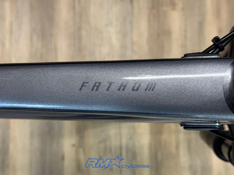 Giant Fathom 29 1 Large Gloss Back Approved Used-2