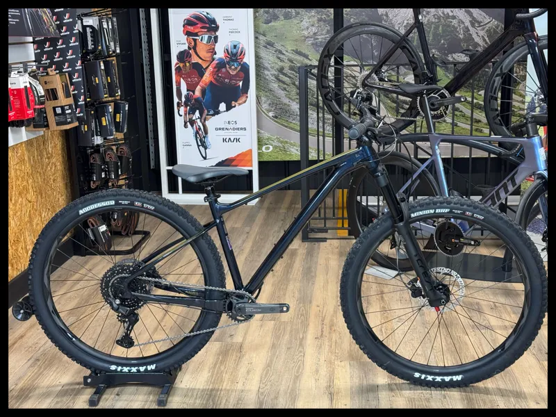 Giant Fathom 29 2 Medium Cold Night 2024