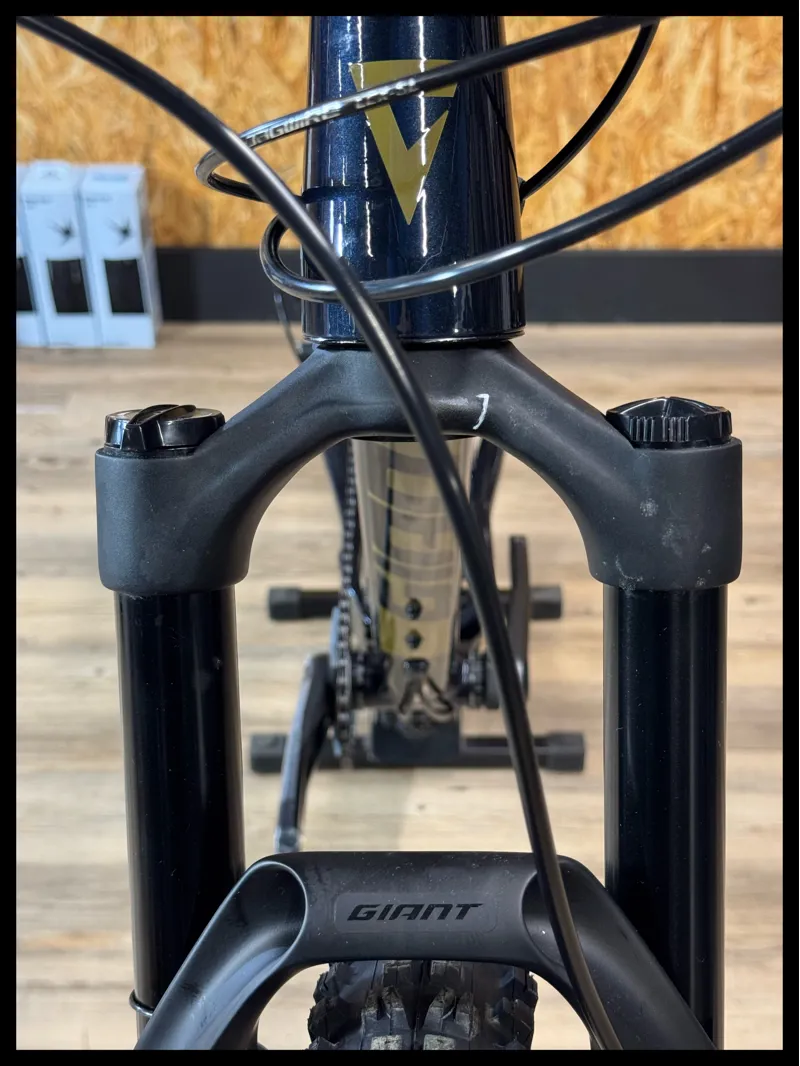 Giant Fathom 29 2 Medium Cold Night 2024-3