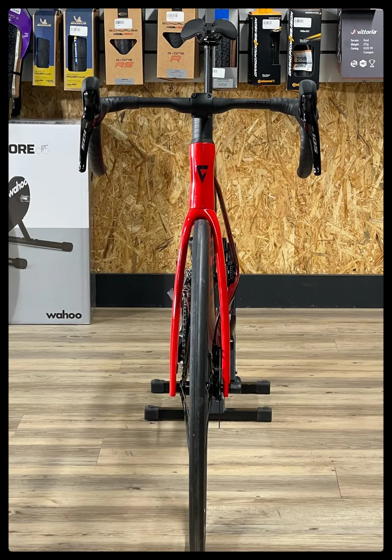 Giant Propel Advanced 2 Pure Red M-Large 2024-3