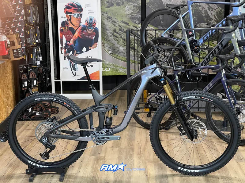 Giant Reign Advanced 1 Mullet Medium Mercury/Raw Carbon 2024