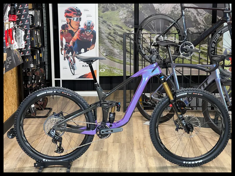 Giant Reign Advanced 1 Medium Digital Blurple 2024