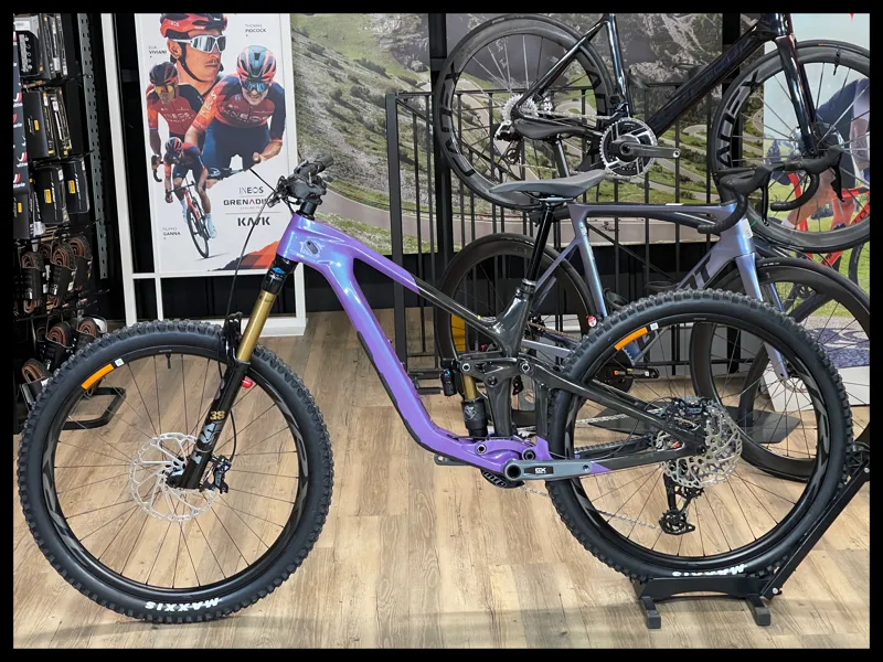 Giant Reign Advanced 1 Medium Digital Blurple 2024-1