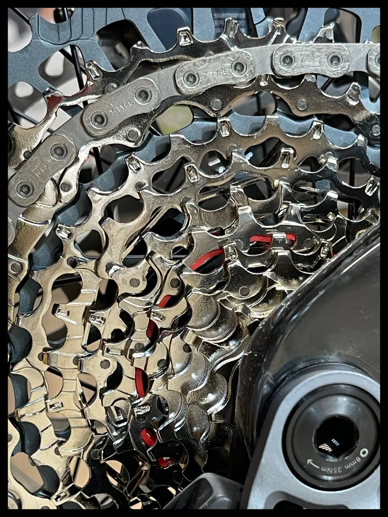 Giant Reign Advanced 1 Medium Digital Blurple 2024-8