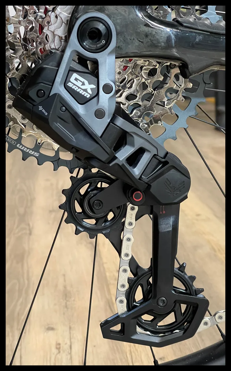 Giant Reign Advanced 1 Medium Digital Blurple 2024-10