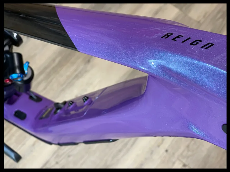 Giant Reign Advanced 1 Medium Digital Blurple 2024-2