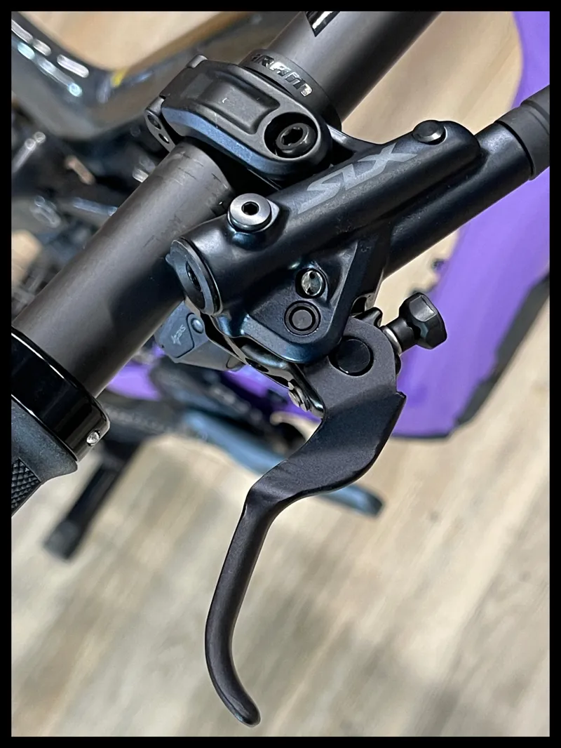 Giant Reign Advanced 1 Medium Digital Blurple 2024-9