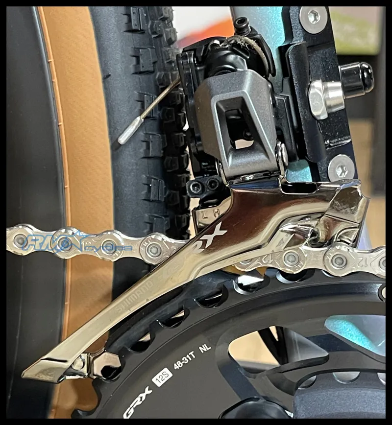 Giant Revolt Advanced 0 Medium Prismatic Haze 2024-4