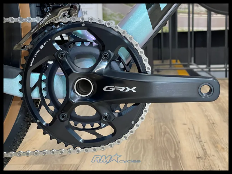 Giant Revolt Advanced 0 Medium Prismatic Haze 2024-5