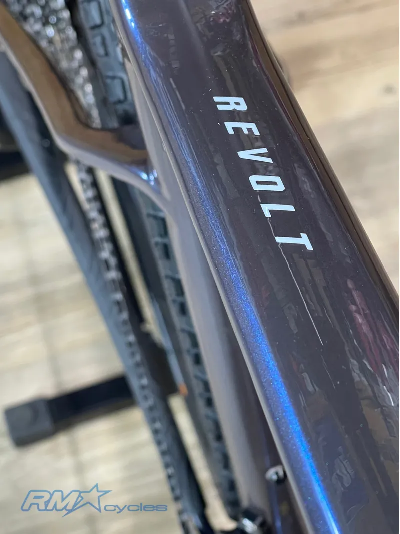 Giant Revolt Advanced 1 Ocean Twilight 2024-2