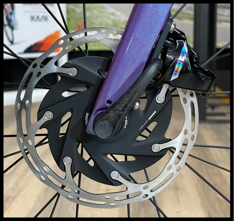 Giant Revolt Advanced Pro 0 Gravel Bike in Digital Blurple-8